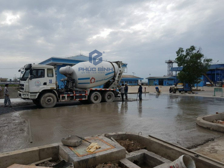 Giá cả của xe đổ bê tông tươi cũng phụ thuộc khá nhiều bởi thị trường xây dựng