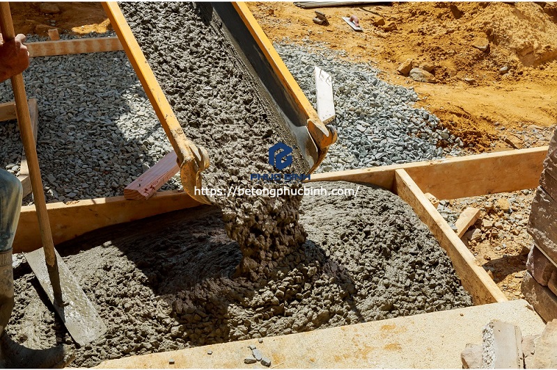 So sánh chi phí bê tông tươi với bê tông trộn thủ công